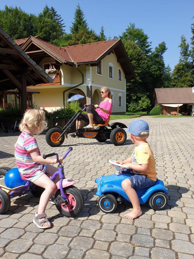 Ferienparadies Truppe Villa Velden am Wörthersee Exterior foto