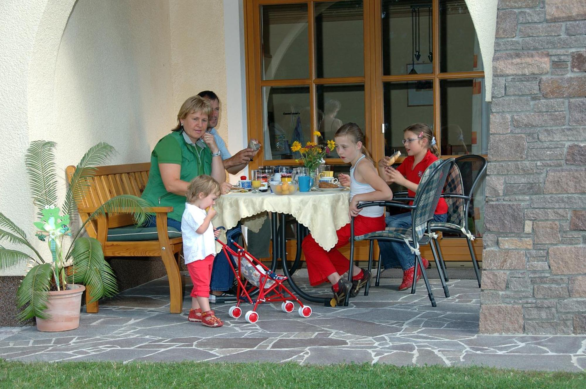 Ferienparadies Truppe Villa Velden am Wörthersee Exterior foto